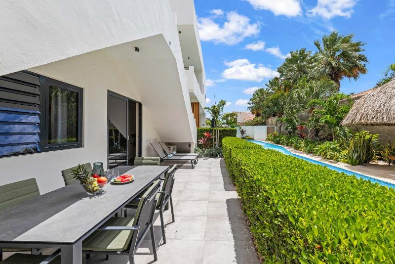 Ayana Tropical Oasis - Pool - Near Mambo Beach - image 23