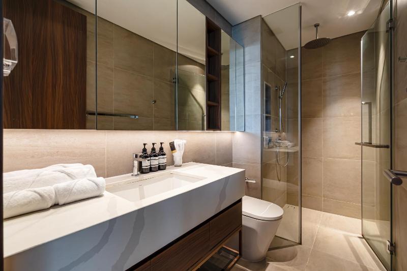 The Metropole Suites & Residences - image 16