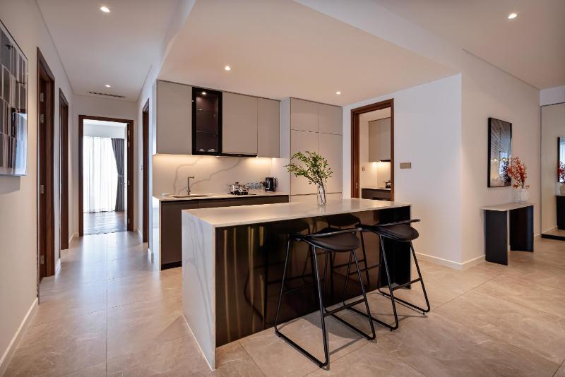 The Metropole Suites & Residences - image 15
