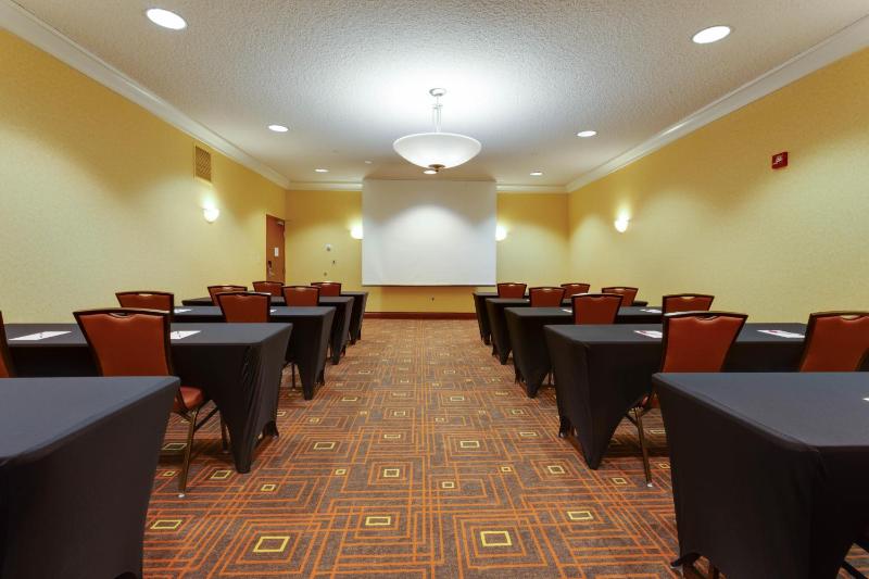 Drury Inn & Suites St. Louis near Forest Park - image 5