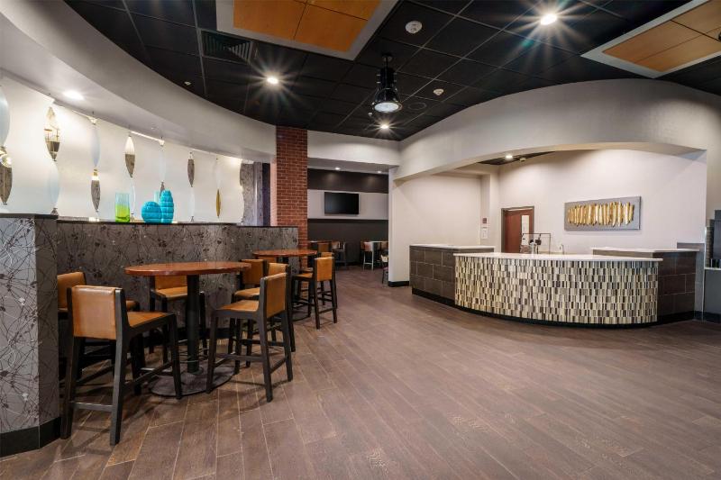 Drury Plaza Hotel New Orleans - image 9
