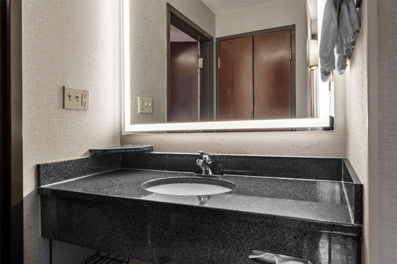 Drury Plaza Hotel New Orleans - image 13