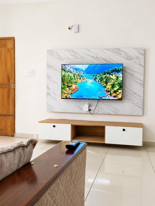 306 - Stylish 2BHK by Everloft | Balcony & Comfort - image 16