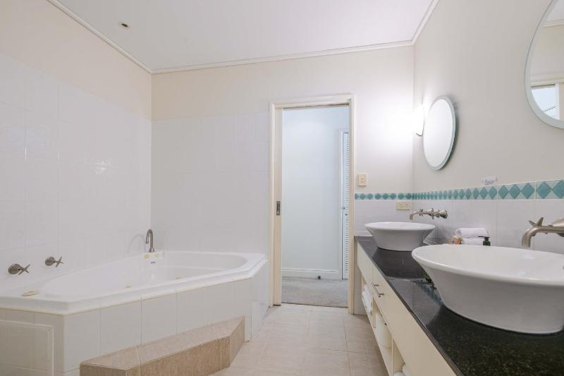 Plantation Villa No.8 - Spacious Villa by the Beach - image 7