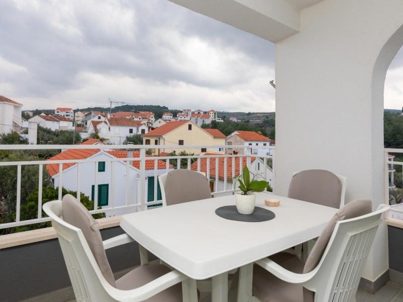 Villa Supetar Garden - Standard Two Bedroom Apartment with Terrace - image 8