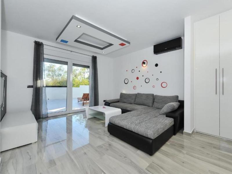 Adriatic Villa Privlaka - Two bedroom Villa with pool - image 1