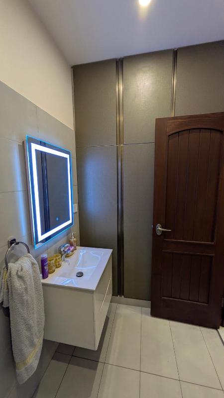 Luxury 2BR apartment self check-in families & friendly - image 14