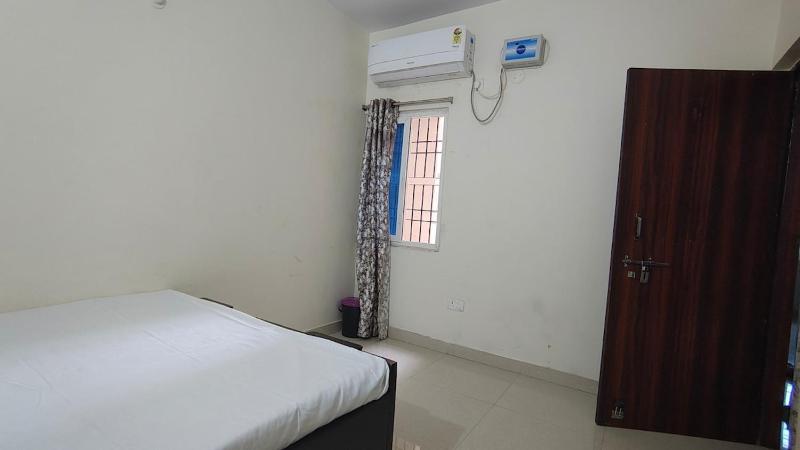 Maruti Premium Homestay - image 42