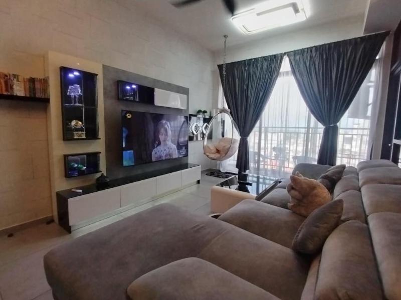 2BR Infinity Pool Condo Near Jonker 5Pax - image 7