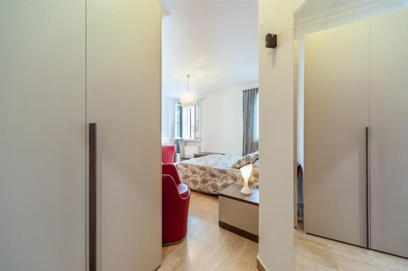 Triple Room with View image 2