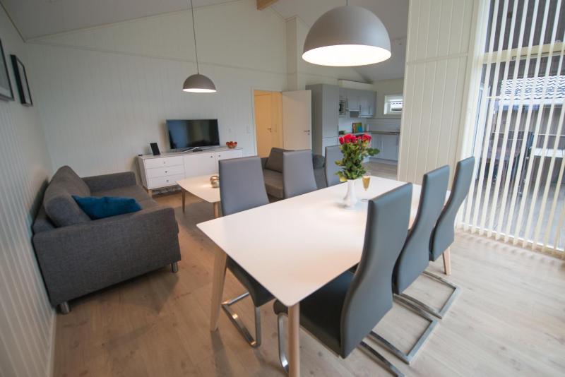 Two-Bedroom Cottage image 4