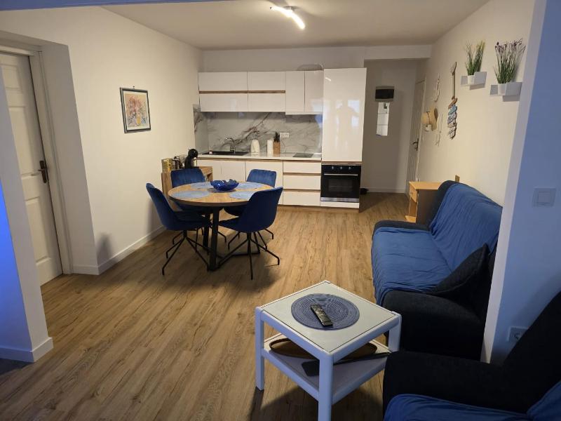 Apartment Blue Maris - image 1