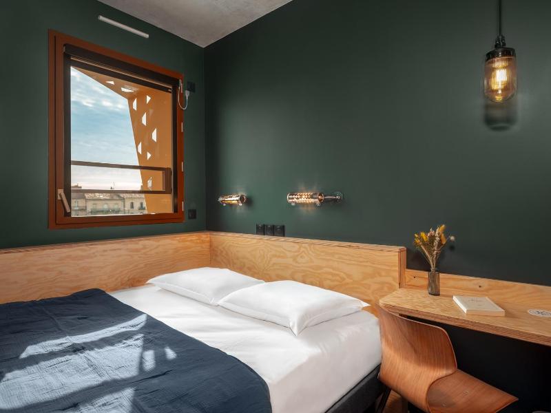 Eklo Hotels Montpellier Centre Gare Saint-Roch - image 34
