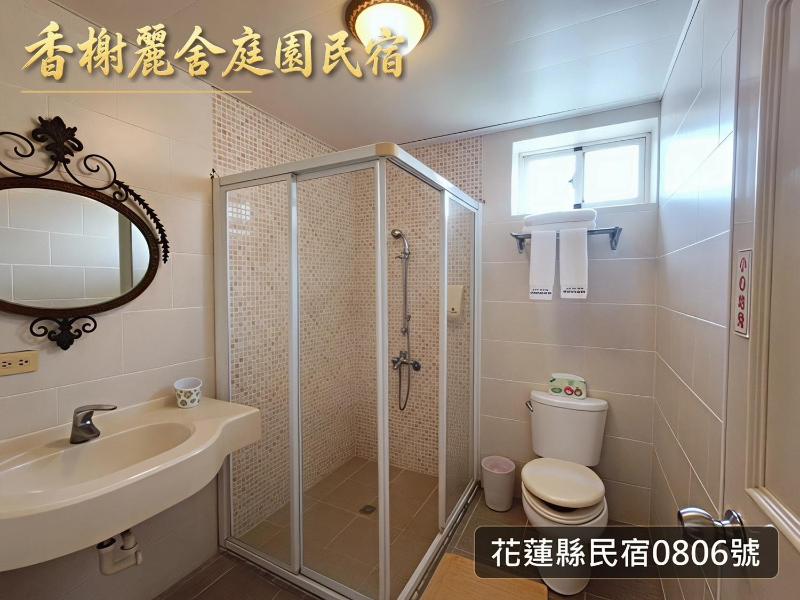 Champs Elysees Guesthouse - image 37