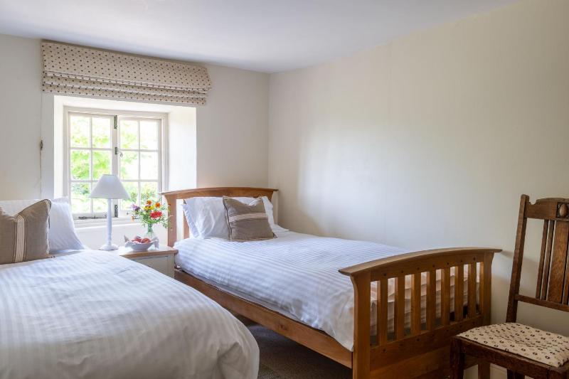 Thatchways - image 24