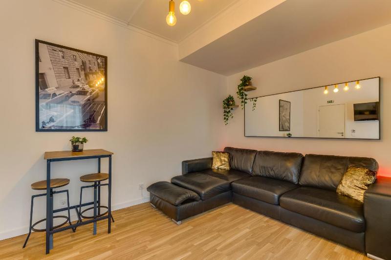 Avenue View Rooms - image 42