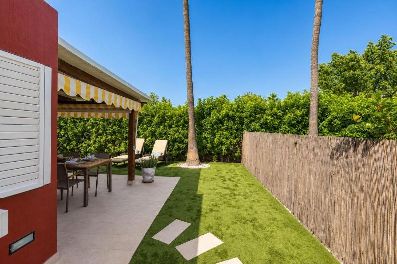 GuestReady - Los Tunos BBQ Garden - image 29