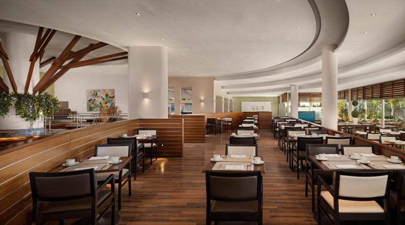 Mediterranean Beach Hotel - image 5