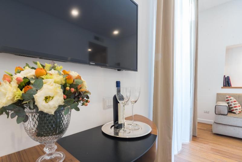 Junior Suite with Balcony image 2