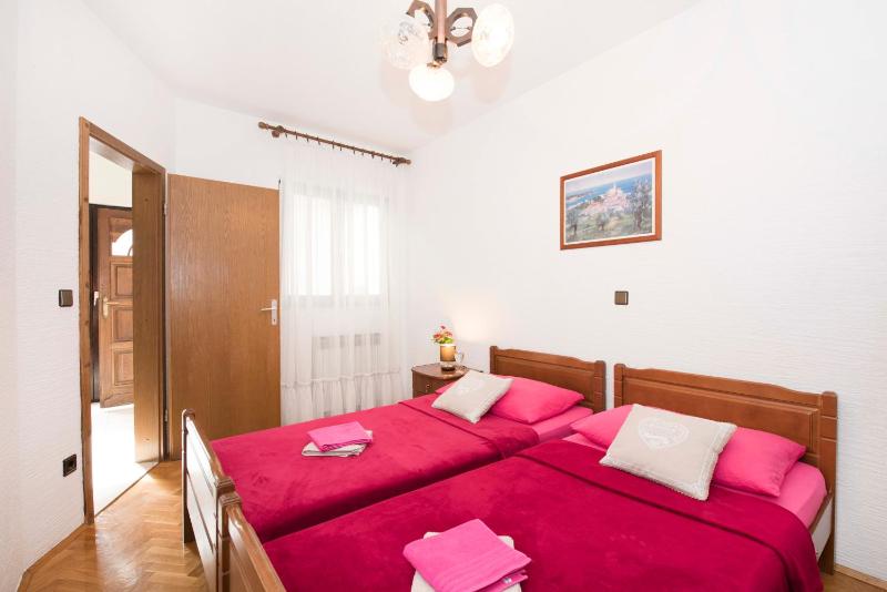 Apartment Kurbasa - image 14