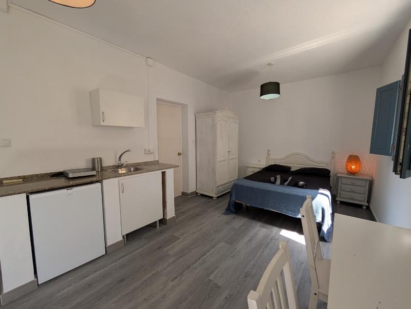 403 Florinda 3 - image 3