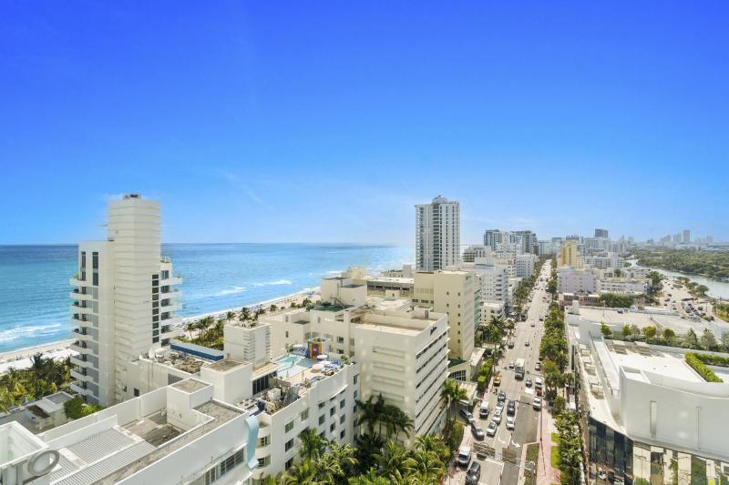 Fontainebleau II Tresor Ocean View Huge 1BR Suite - image 8