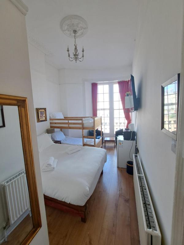 The West Pier Residence - image 9