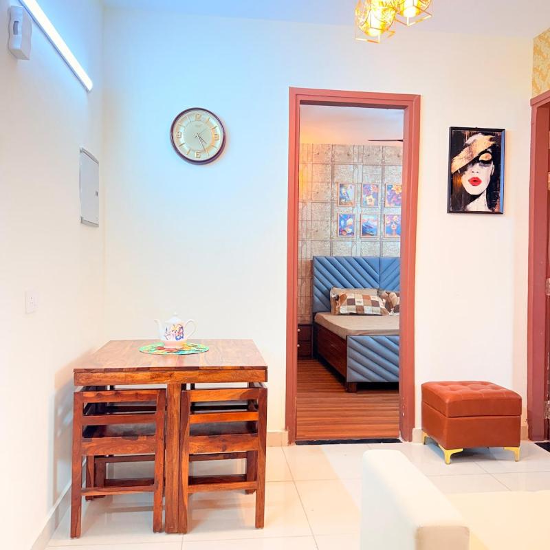 3 Bhk Entire Flat in chandigarh- Cozy and Modern - image 13