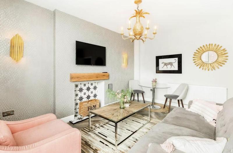Scandi Lux retreat - image 13