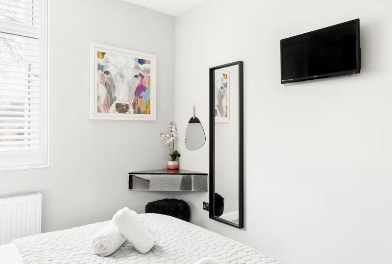 Scandi Lux retreat - image 8