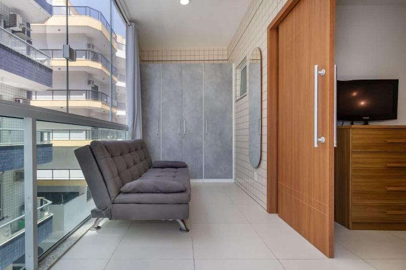 Apartamento Moderno com Ar Condicionado e Wi Fi Rapido a 500m da Praia do Forte - image 10