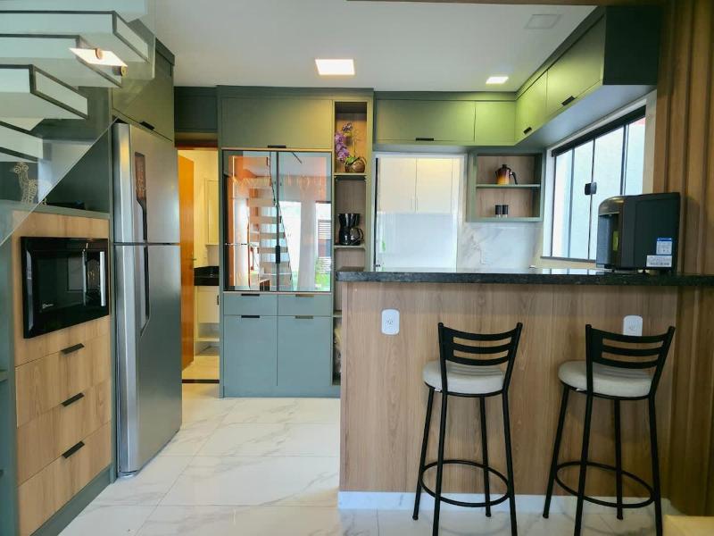 Casa Moderna no Pero com Churrasqueira e Todo Conforto - image 7