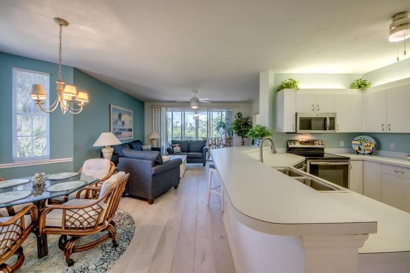 South end 2BR 2BA Across Street from Beach - image 24