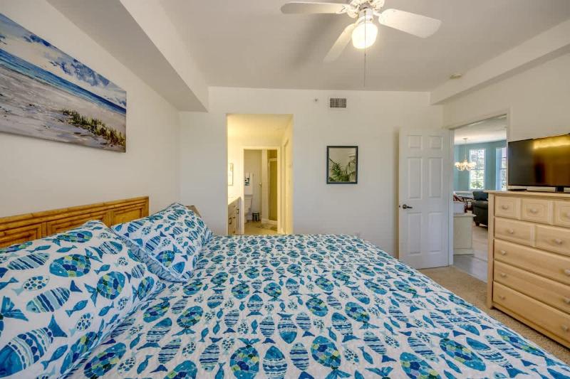 South end 2BR 2BA Across Street from Beach - image 25