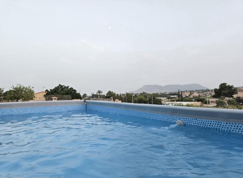 Chalet Privado en Alicante Piscina y Barbacoa - image 1