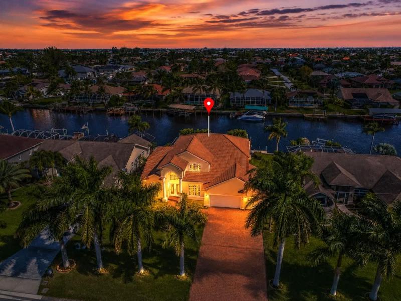 Luxe Waterfront Cape Coral Villa Pool Dock 4BR - image 31