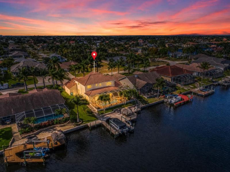Luxe Waterfront Cape Coral Villa Pool Dock 4BR - image 11