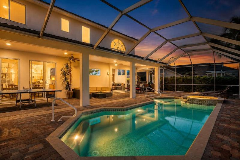 Luxe Waterfront Cape Coral Villa Pool Dock 4BR - image 32