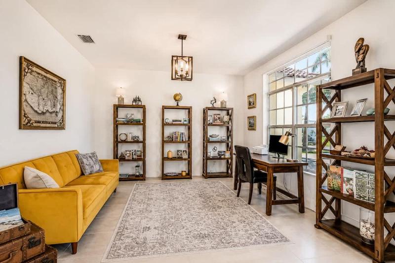 Luxe Waterfront Cape Coral Villa Pool Dock 4BR - image 14
