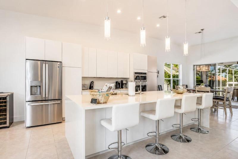 Luxe Waterfront Cape Coral Villa Pool Dock 4BR - image 42