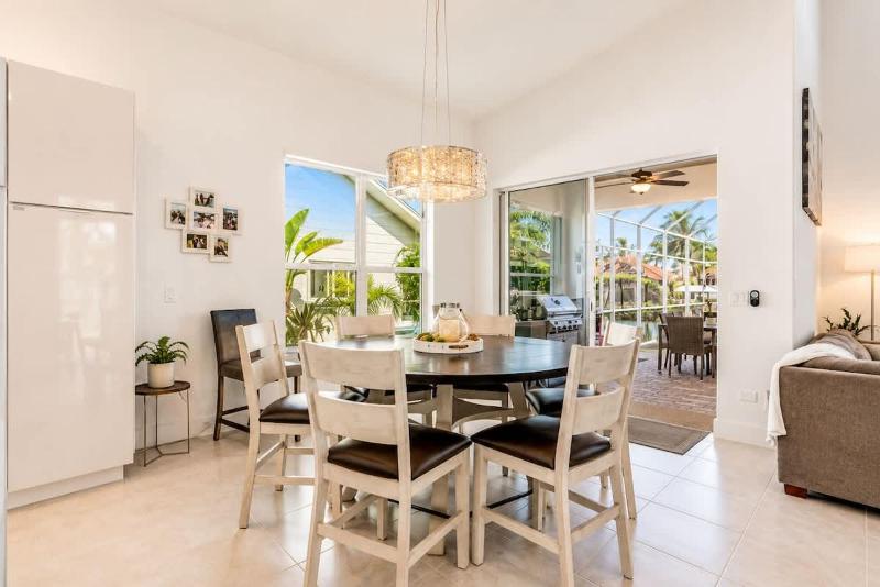 Luxe Waterfront Cape Coral Villa Pool Dock 4BR - image 21