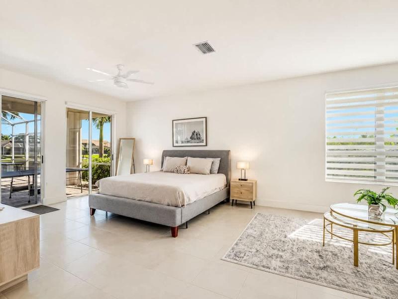 Luxe Waterfront Cape Coral Villa Pool Dock 4BR - image 8