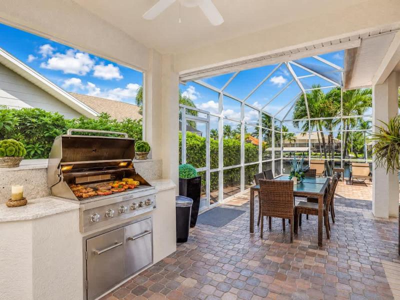 Luxe Waterfront Cape Coral Villa Pool Dock 4BR - image 26