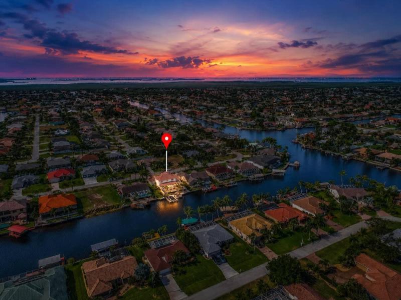 Luxe Waterfront Cape Coral Villa Pool Dock 4BR - image 38