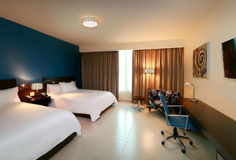 The District Hotel - image 11