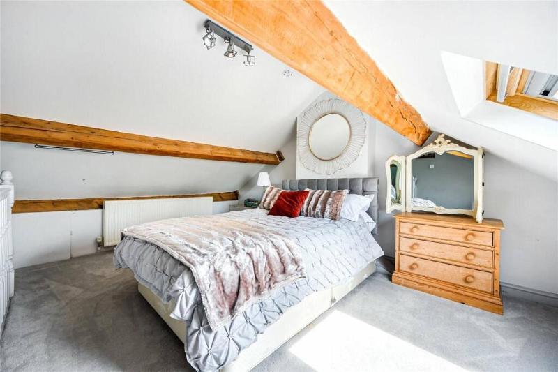 Meagill farmhouse a country retreat - image 22