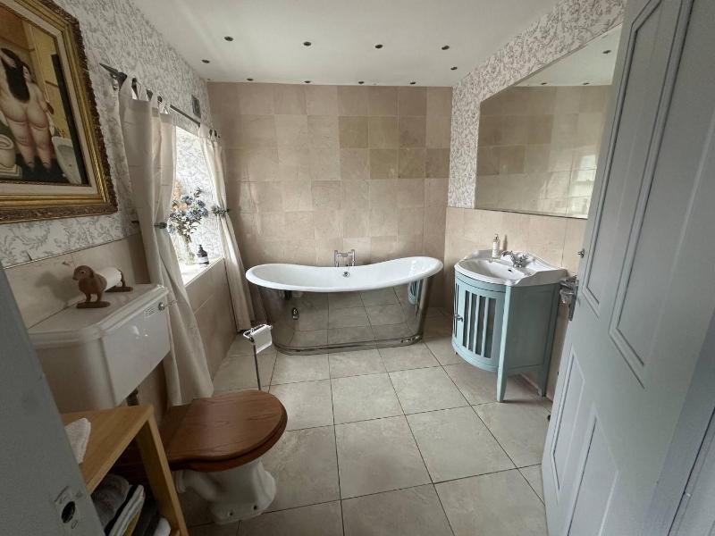 Meagill farmhouse a country retreat - image 14