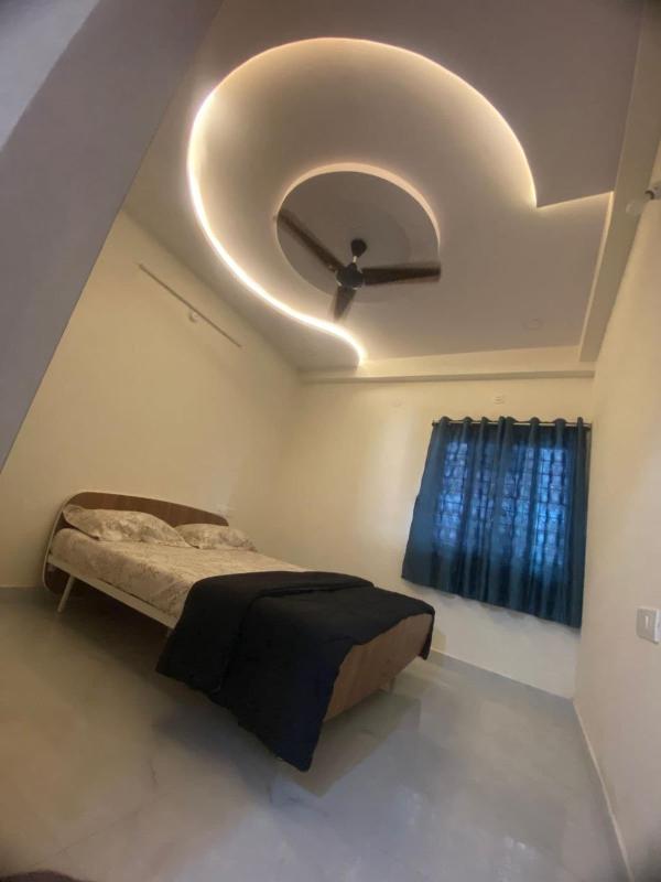 Modern Cozy 2BHK and 2ACs - image 13