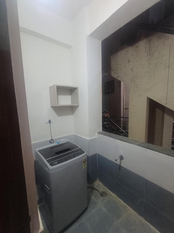Modern Cozy 2BHK and 2ACs - image 8