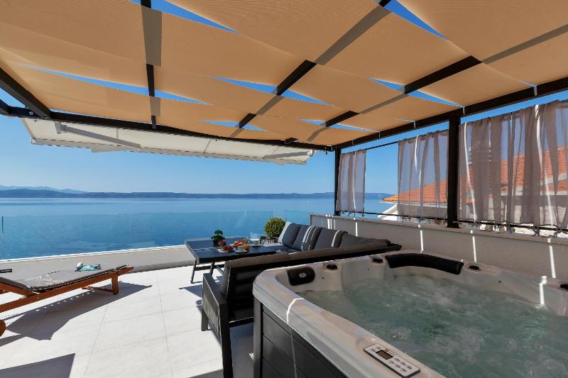 Beachfront house with hot tubDrasnice Makarska - 25460 - image 8